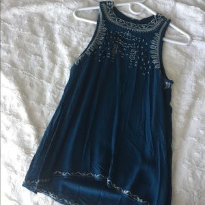 Sleeveless flowy top